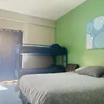 Banana Bungalow West Hollywood Hotel & Hostel