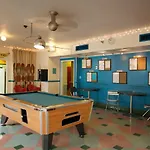 Banana Bungalow West Hollywood Hotel & Hostel