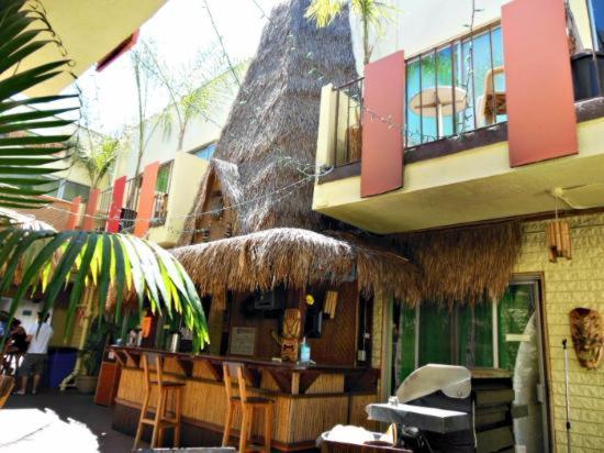 Banana West Hollywood & Hostel