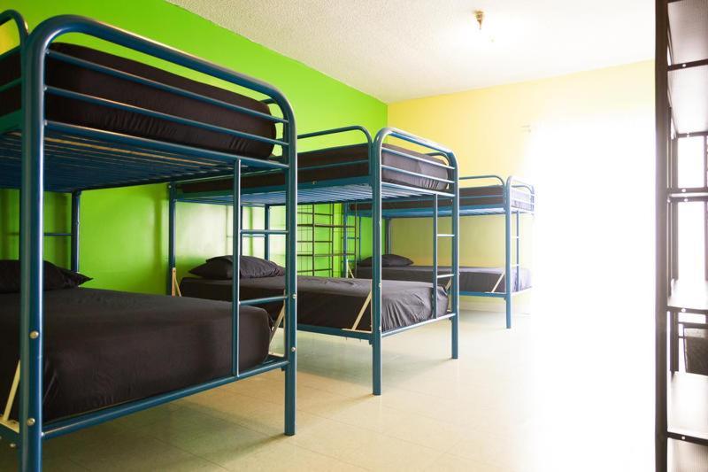 Hostel Banana West Hollywood &